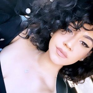 Meet your Posher, Sally